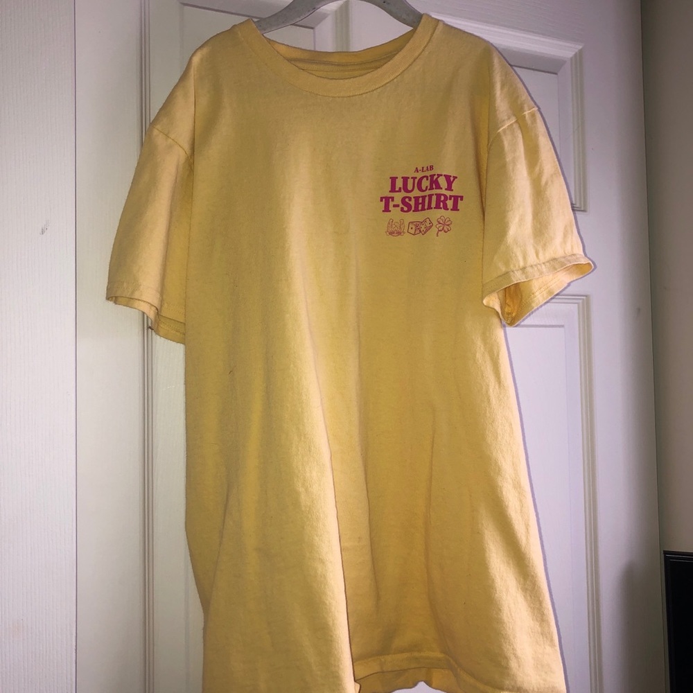💛LUCKY t-shirt💛